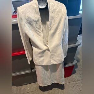 Elegant White Embroidered Blazer and Skirt Set p24